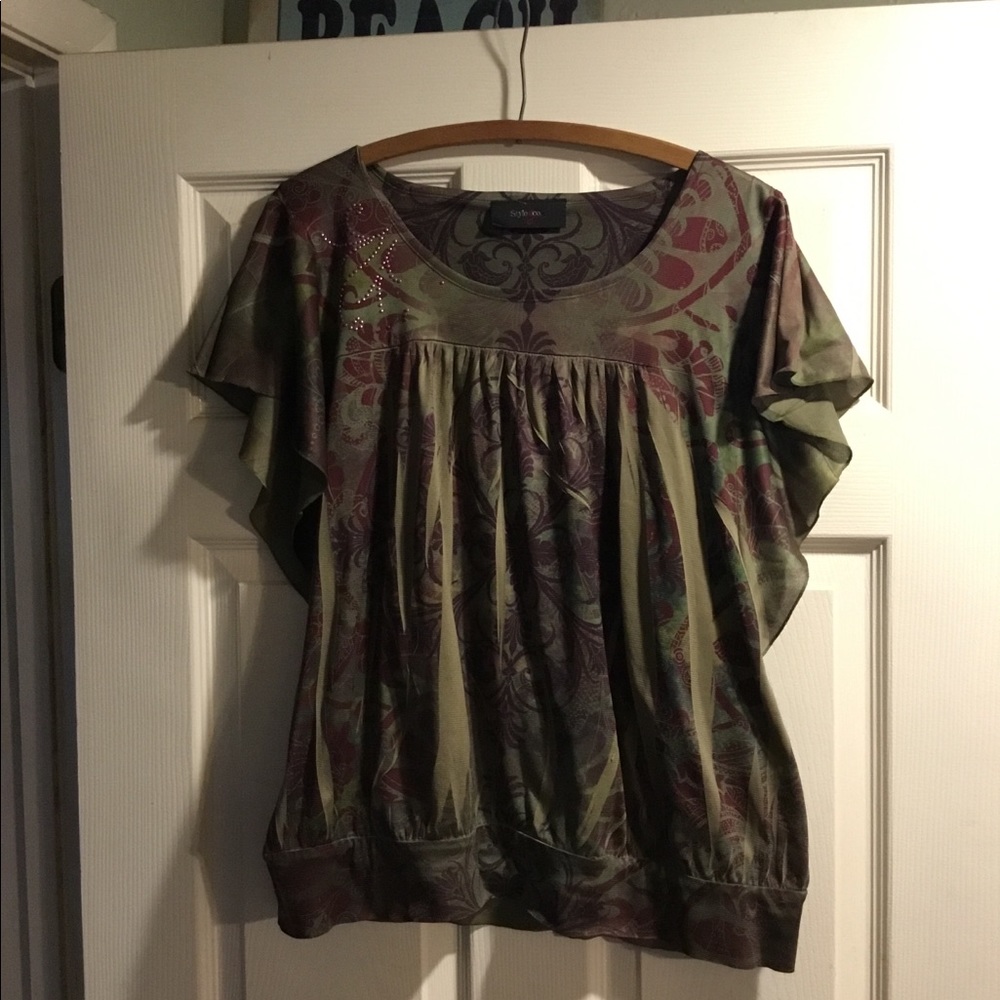 Flutter sleeve blouse